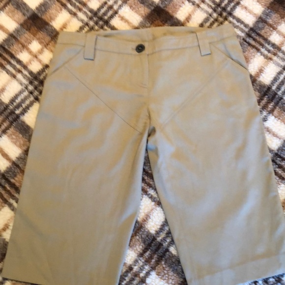 👜Patrizia Pepe elegant shorts, size 8🌸 - Picture 2 of 4